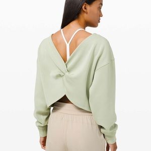Lululemon twist back to front top